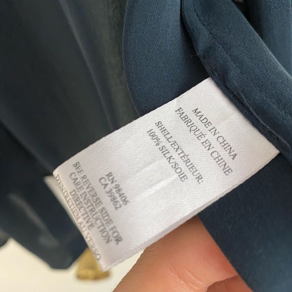 THEYSKINS THEORY NAVY BLUE SILK BLOUSE - Picture 6 of 8